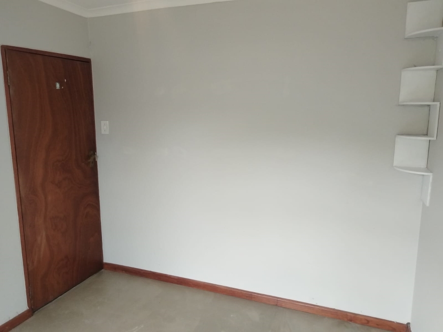 To Let 4 Bedroom Property for Rent in Welcome Glen Western Cape
